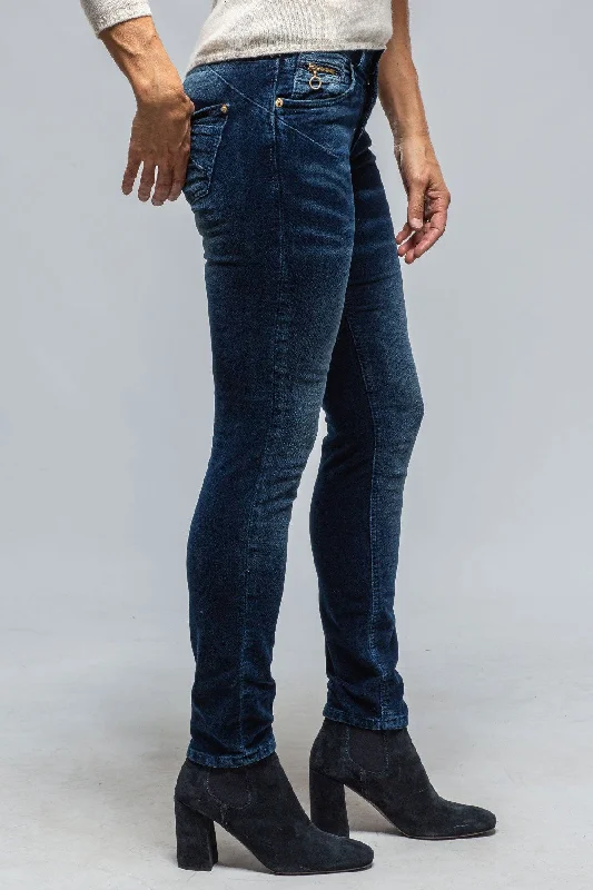 Limited Time Offer MAC Dream Slim Velvet in Denim Blue