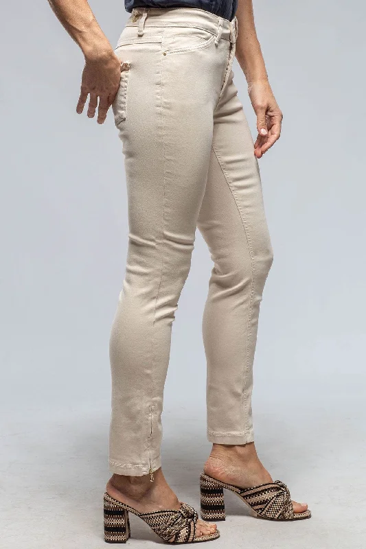 Weekend Shopping Made Better MAC Dream Chic Authentic in Vintage White