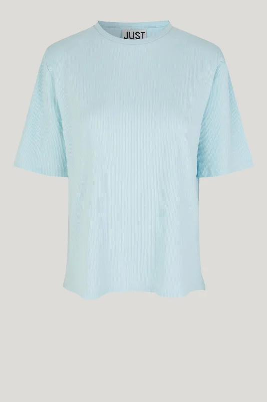 Weekend Shopping Made Better Noble padded tee | Blue glow