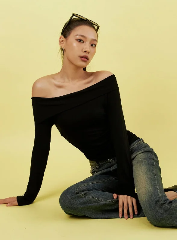 Slim Off-Shoulder Long Sleeve Top IG405