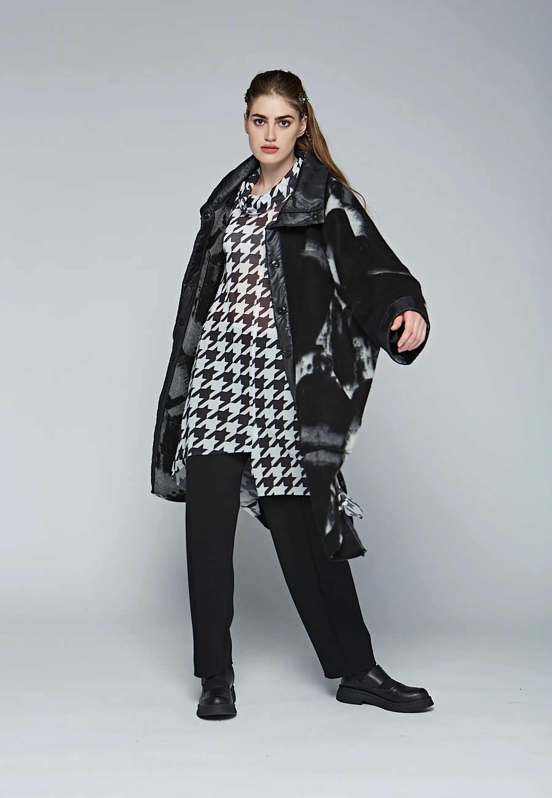 Illusion Mesh Print Black