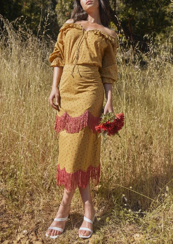 Fantastic Savings Liliana Peasant Top in Honeycomb Mini Rose Floral
