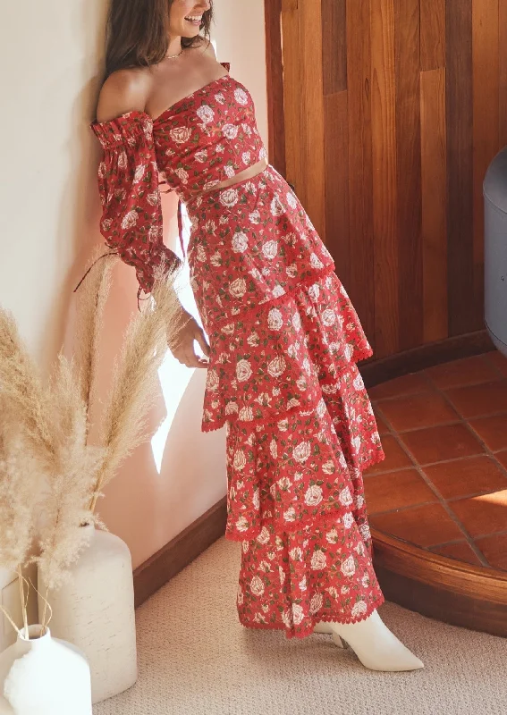 Overstock Casey Puff Sleeve Top in Scarlet Ivory Rose Floral