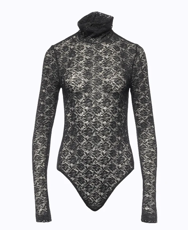 Weekend Wonders Await! Maddy Noir