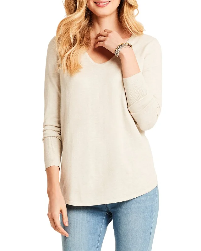 One-DAY Sale NIC+ZOE Vital V-Neck Top