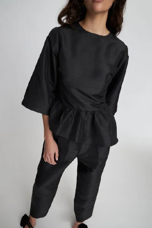 Weekend Offers That Sizzle Crispy Peplum Blouse | Black