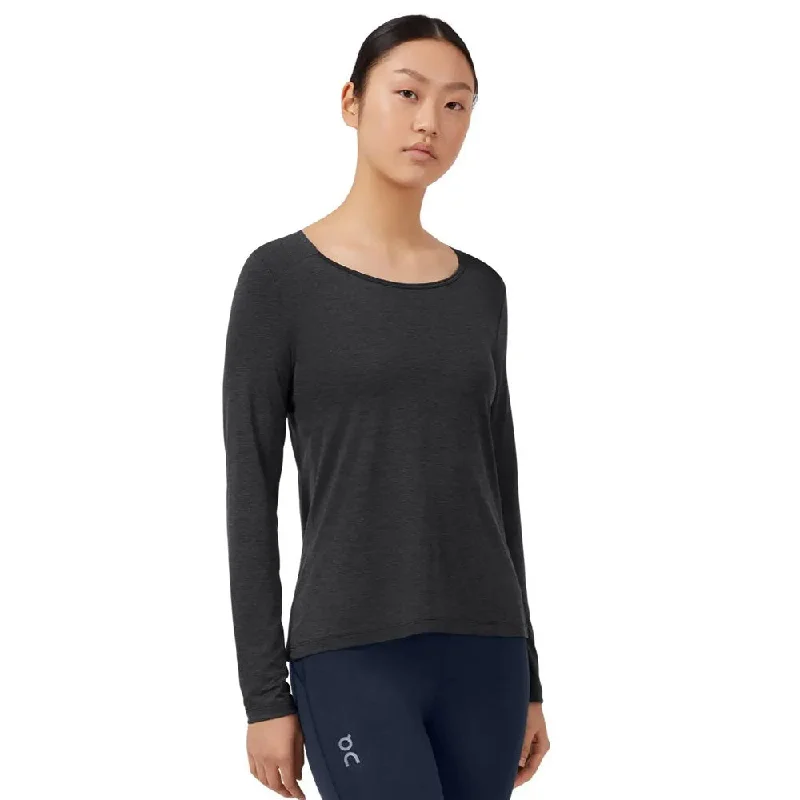 On Women's Performance Long T-Shirt - Black