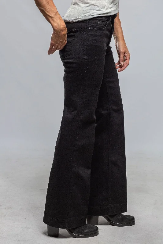 Weekend Savings Sensation MAC Dream Wide in Black Clean