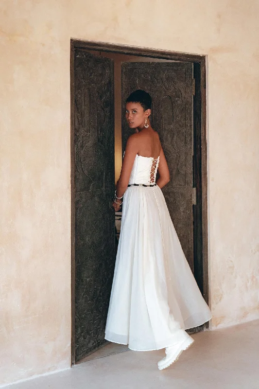 Weekend Extravaganza: Shop Now Off-White Boho Top Corset and Skirt • Summer Crop Top Corset and Skirt