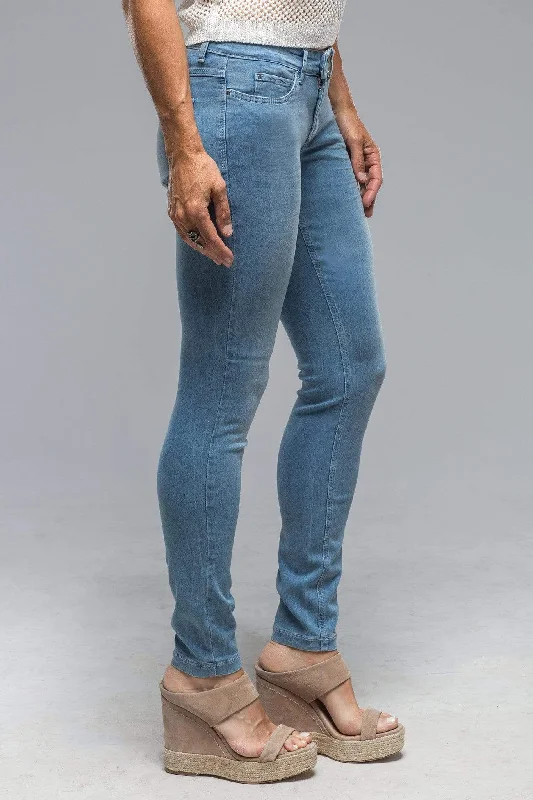 Weekend Specials to Love MAC Dream Skinny In Baby Blue Wash