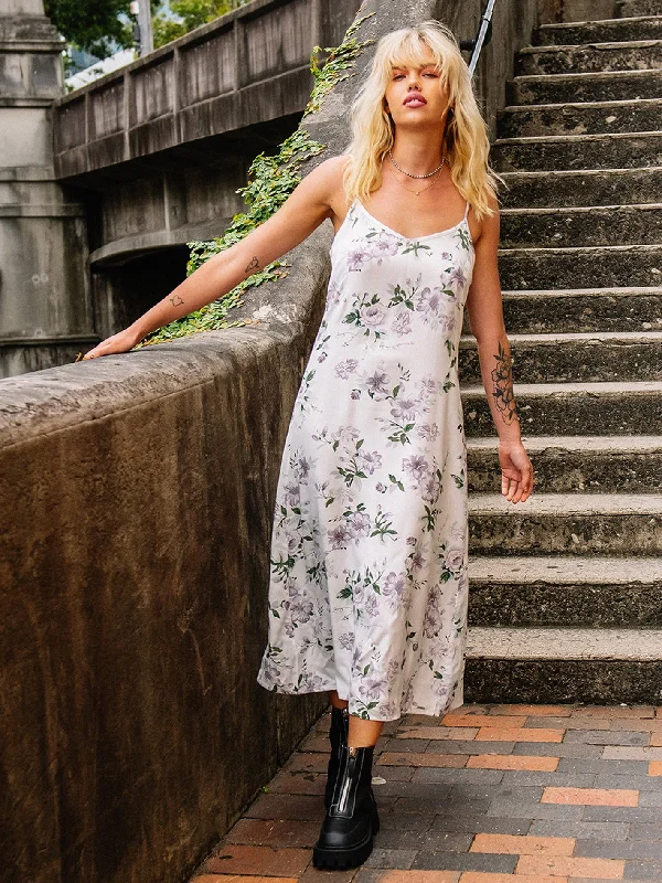 Act Fast So Growmantic Midi Dress - Star White