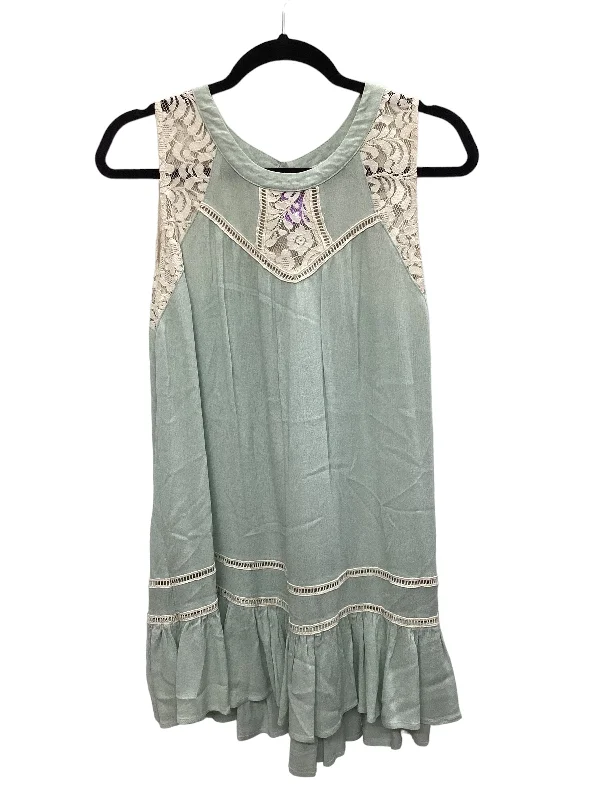 Green Top Sleeveless Umgee, Size M