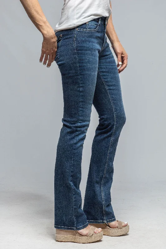 Steals and Deals MAC Dream Boot Authentic in Mid Blue