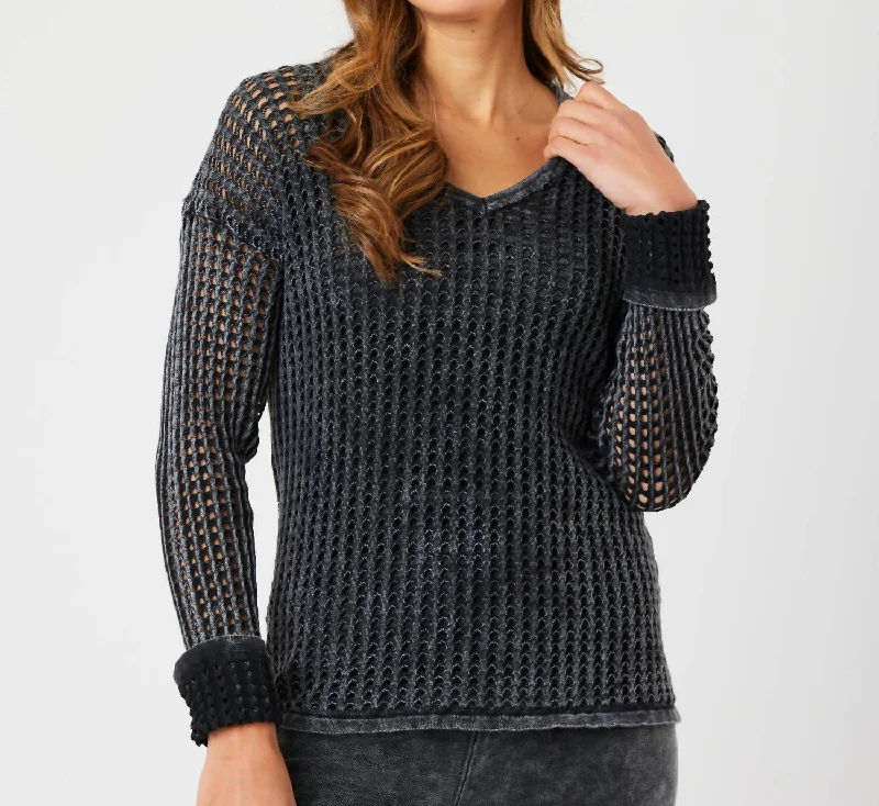 Super Bargain Crochet V-Neck Sweater In Charcoal