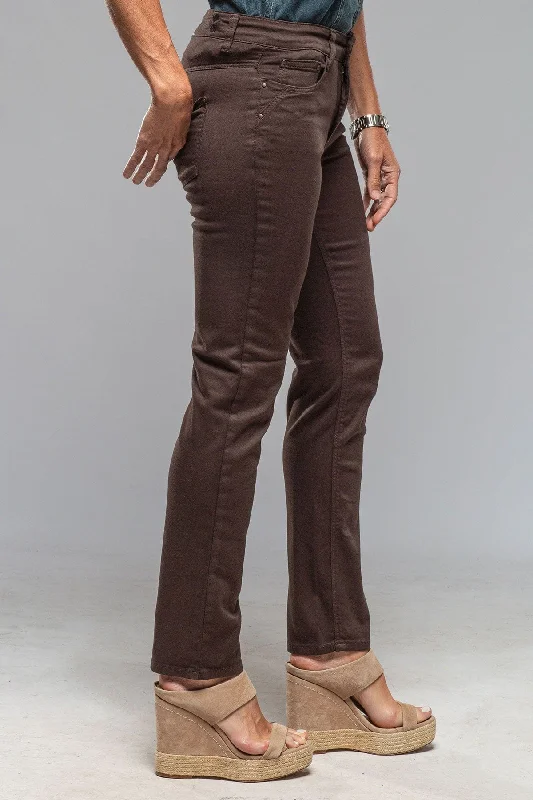 Price Cut MAC Dream Straight Authentic in Chocolate Brown