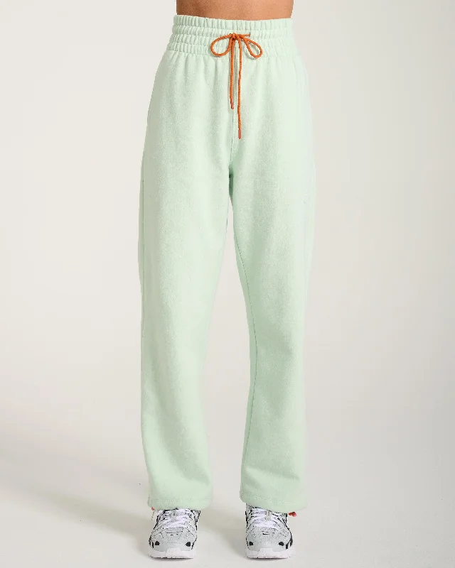 Exclusive Weekend Offers Inside Women's Rec League Pant