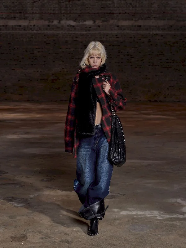 Big Savings REVERSIBLE SCARF + RED PLAID SHIRT [S0000010950]