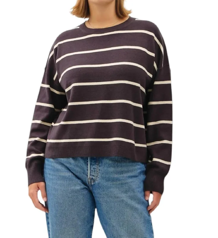 Weekend Deal Stripe Curvy Sweater In Charcoal