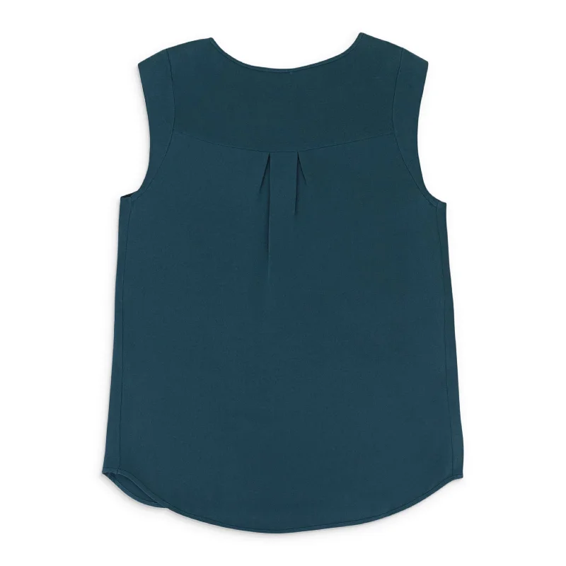 Weekend Offers That Thrill SCOOP NECK GREEN SLEEVELESS TOP